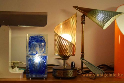 Pink Poliarte table lamp - blue version + Vademecum 4034 Joe Colombo + Télé Ambiance 