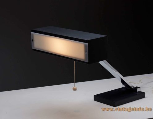 1960s Adjustable Boulanger Desk Lamp 6