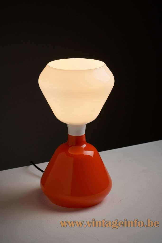Vistosi L103 Table Lamp - 1960s Design: Peter Pelzel, Murano, Italy Vistosi L103 table lamp hand-blown hourglass style glass lampshade duo-tone colours 1960s design: Peter Pelzel Murano Italy