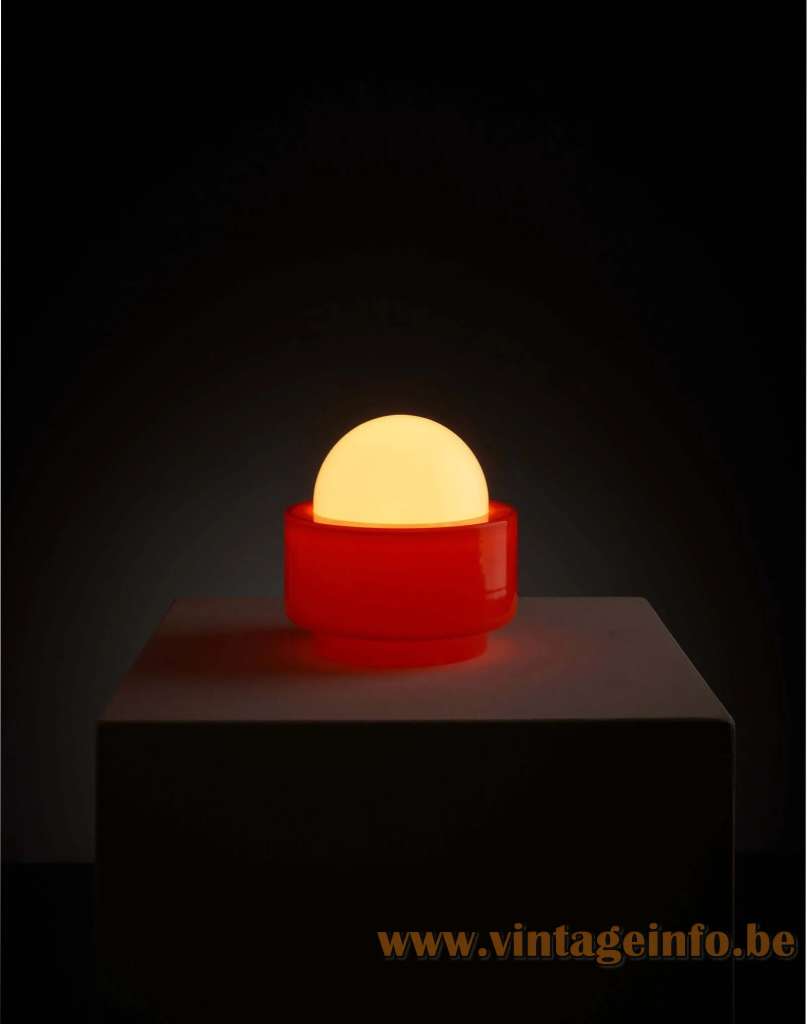 Vistosi L122 Table Lamp - 1960s Design: Gino Vistosi, Murano, Italy Vistosi L122 table lamp 1960s design: Gino Vistosi hand-blown red round glass base white opal globe lampshade Murano Italy 1970s