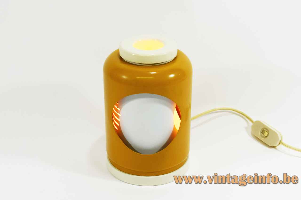 Tronconi Baratollo Table Lamp - 1960s, 1970s, Italy Tronconi Baratollo table lamp round plastic base adjustable blinds ochre metal eclipse lampshade 1960s 1970s Italy Eclisse closed window