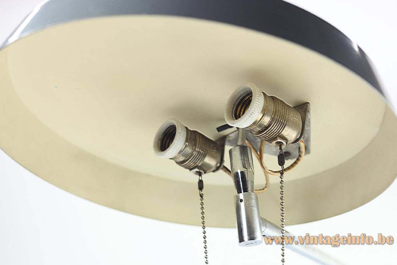 1960s Galaxia Desk Lamp - 1961 Design: Esteve Aparicio Barba, Barcelona, Spain - 2 E27 Lamp Sockets 1960s Galaxia desk lamp 1961 design: Esteve Aparicio Barba 2 metal E27 lamp sockets inside the white painted mushroom lampshade